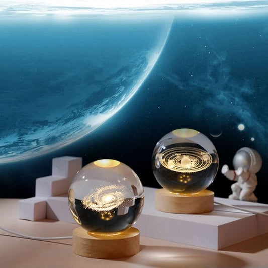 Crystal Ball Night Light Glowing Planet Galaxy Astronaut 3d Moon Table Lamp Usb (random Design) Popular Item